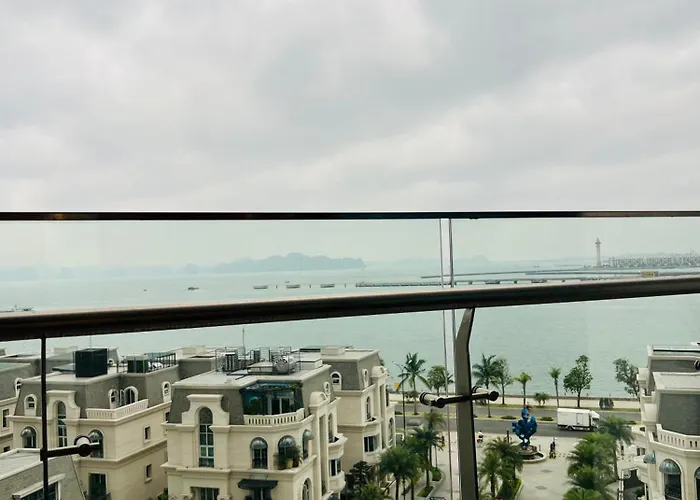 Mon Sapphire - View Sea And Firework * Ha Long