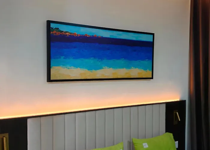 Mon Sapphire - View Sea And Firework *